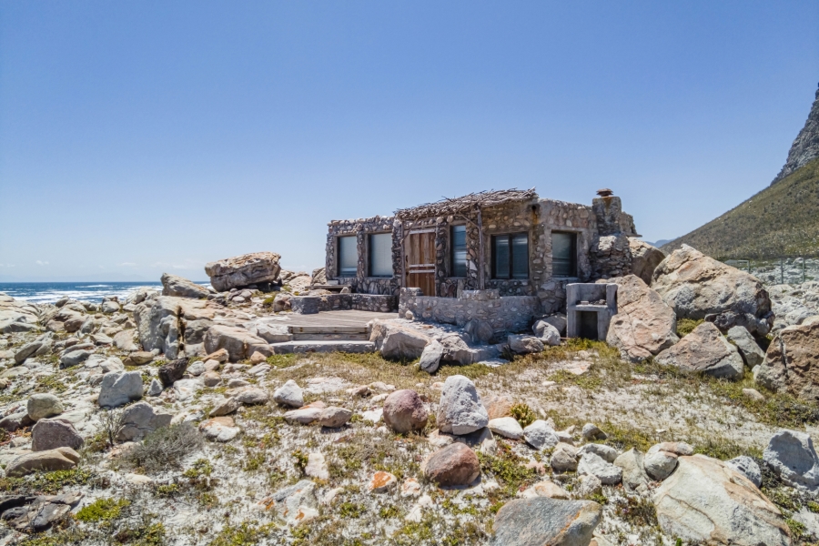 8 Bedroom Property for Sale in Pringle Bay Western Cape